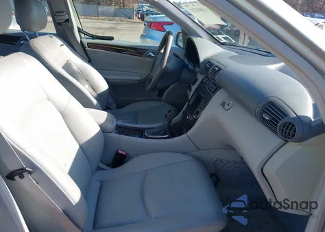 2003 Mercedes-Benz C 240 from USA, damaged, VIN WDBRF61J93A469617